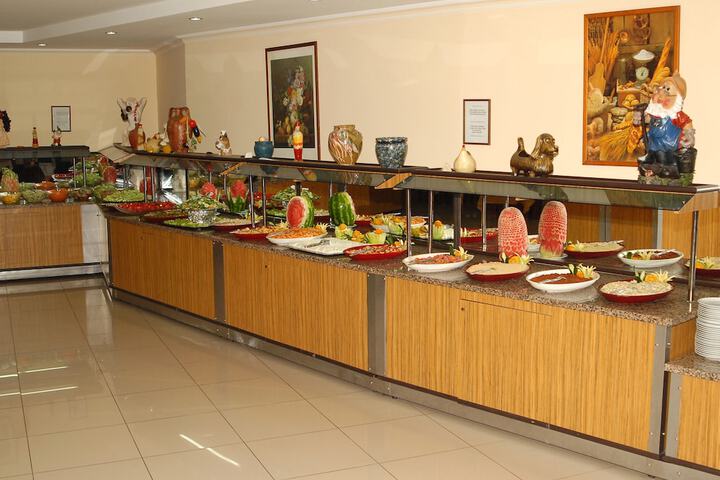 Dining Photos