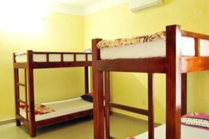 Room 9 of 17