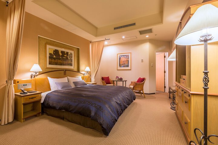 Room 7 of 65