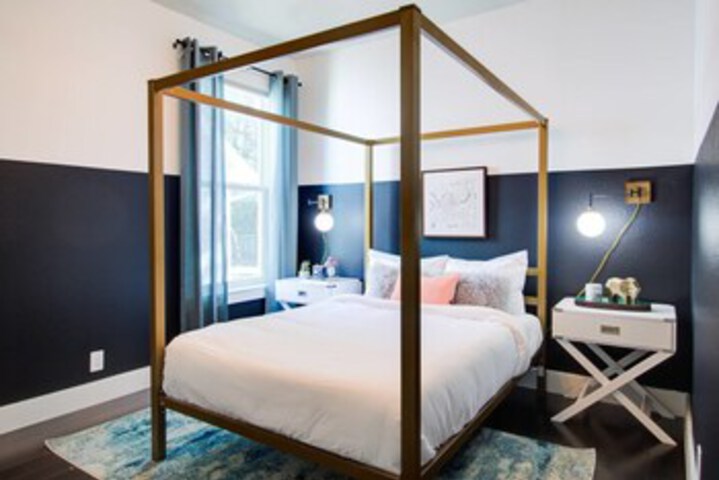 Room 42 of 63