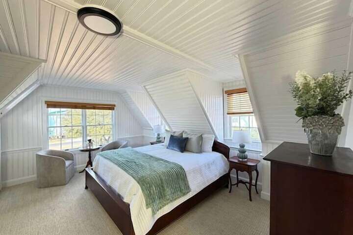 Room 10 of 24