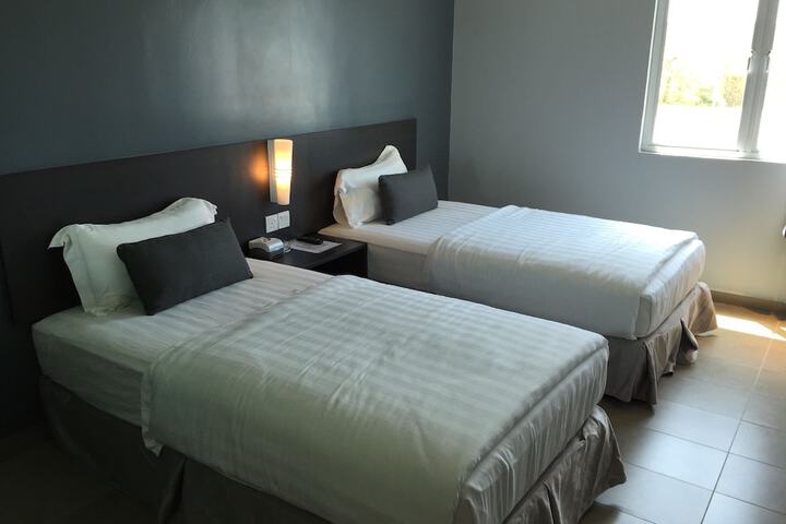 Room 8 of 31
