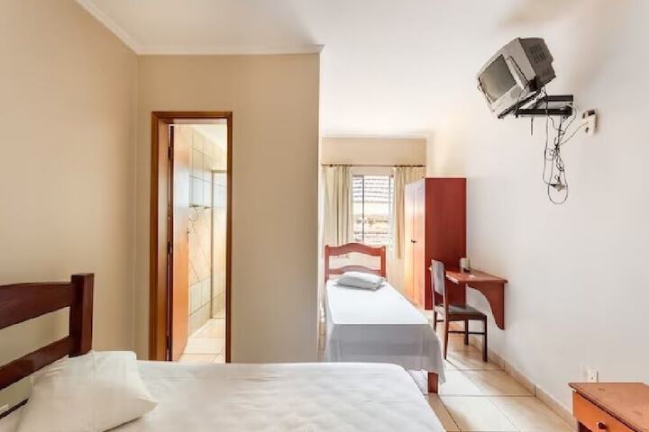 Room 3 of 10