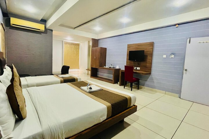 Room 28 of 84