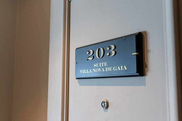 Room 27 of 51