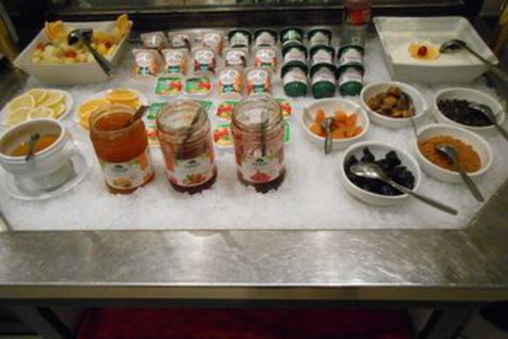 Dining 7 of 28