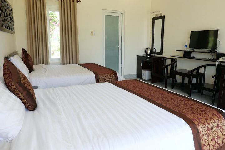 Room 7 of 14