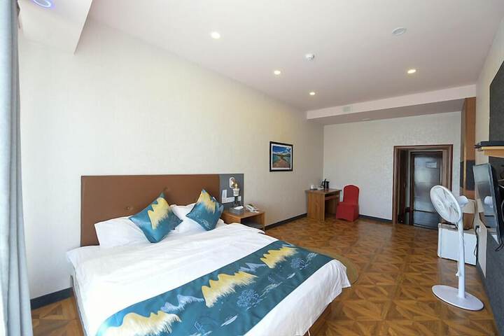 Room 9 of 21