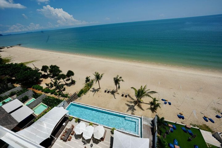 Hotel View 115 of 118