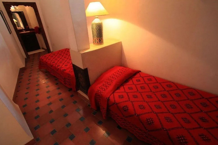 Room 6 of 14