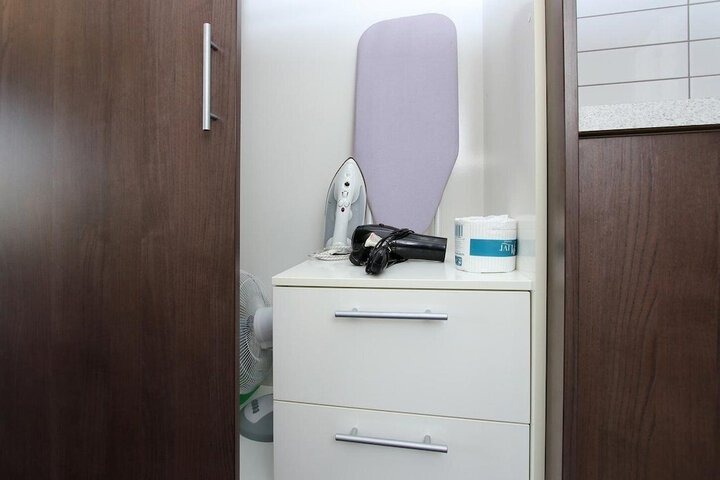 Room 10 of 86