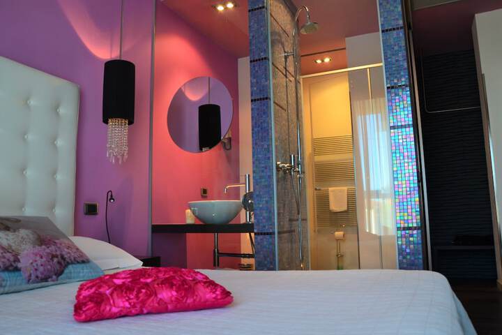 Room 10 of 30