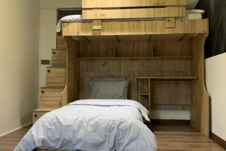 Room 3 of 11