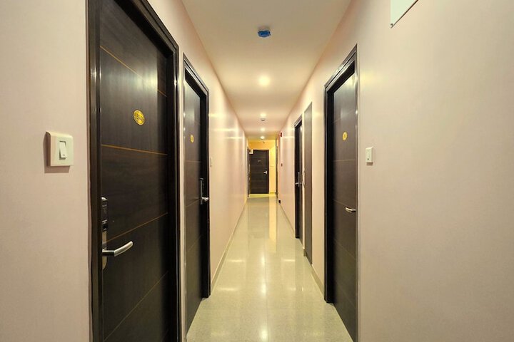 Ballroom/Hall 25 of 29