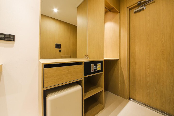 Room 34 of 75