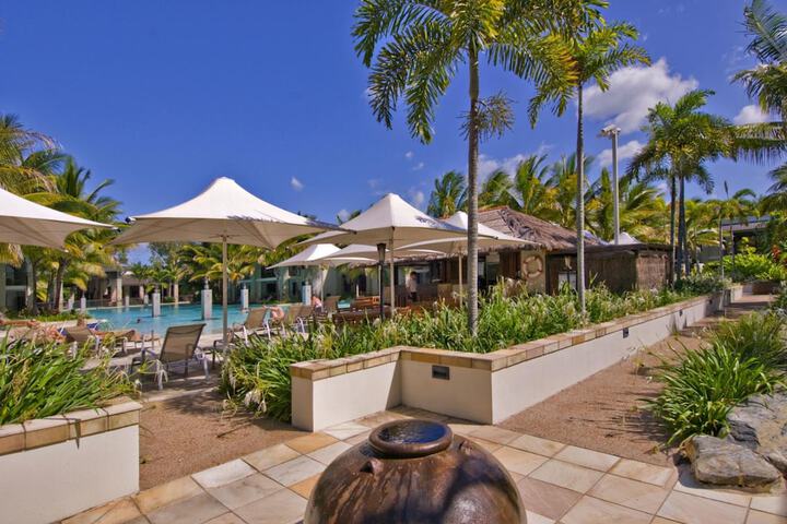 Pool 72 of 96