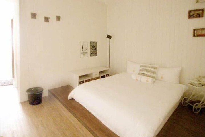 Room 16 of 35