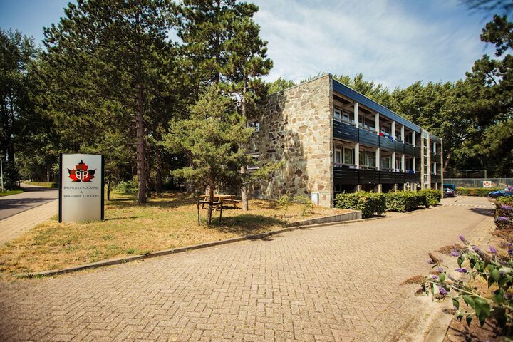 Hotel 90 of 93