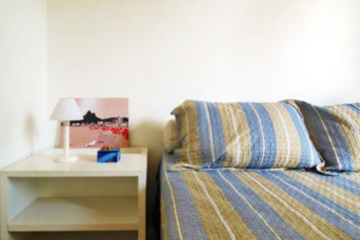 Room 13 of 36