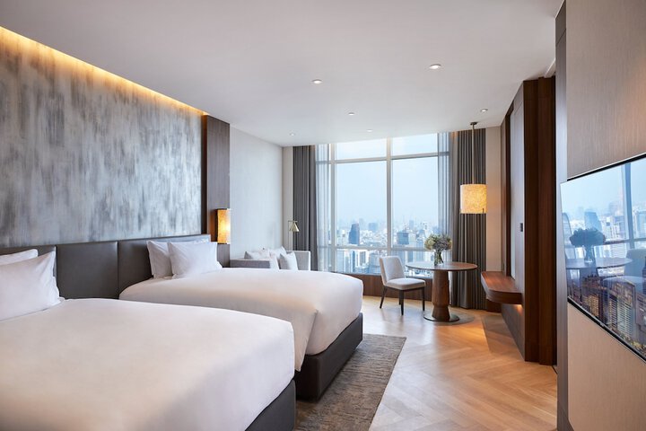 Room 32 of 151