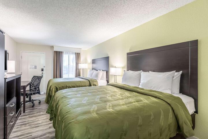 Queen Bed Accessible (2 of 13)