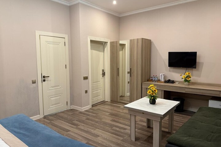 Room 15 of 23