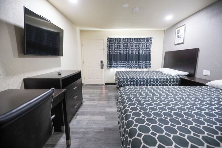 Room 14 of 22