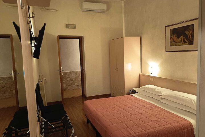 Room 93 of 127