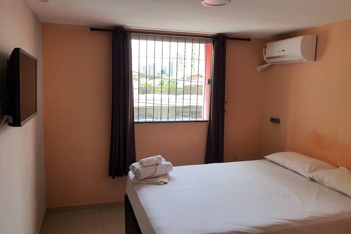 Room 8 of 28