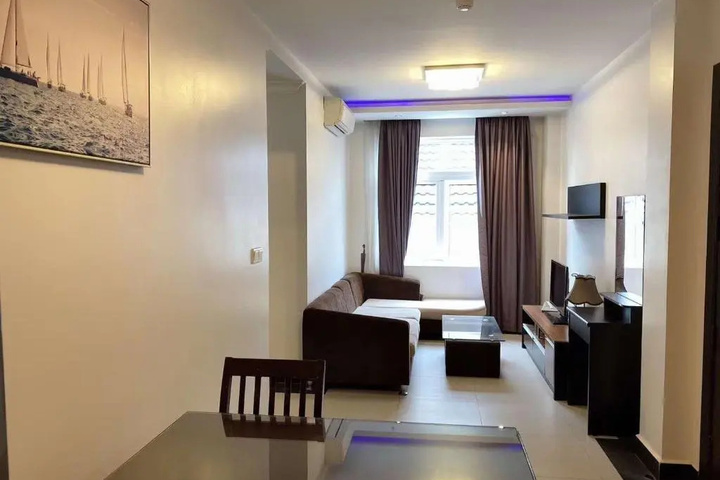 Room 4 of 11