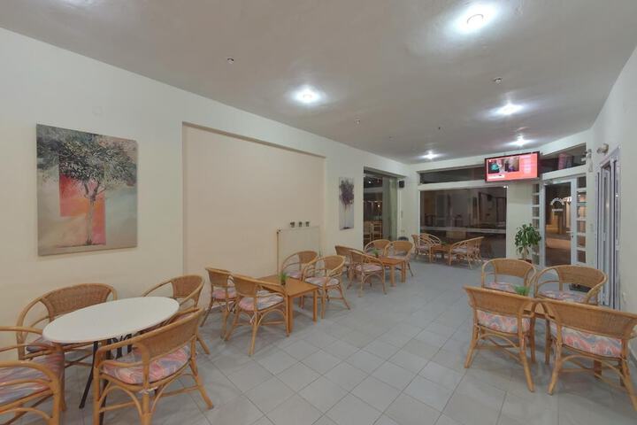 Guest Lobby