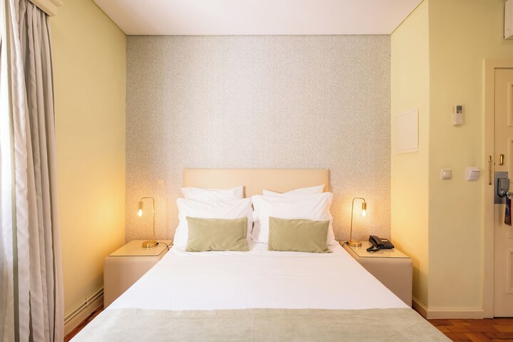 Room 32 of 93
