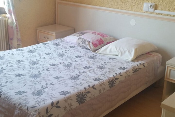 Room 8 of 24