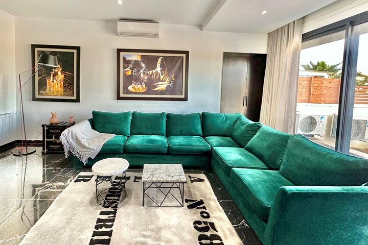 Room 32 of 39