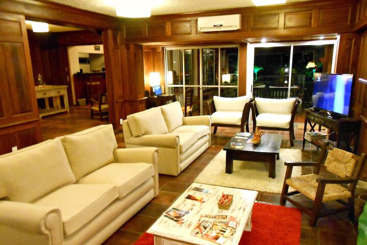 Guest Lobby