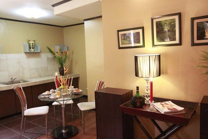 Private kitchenette