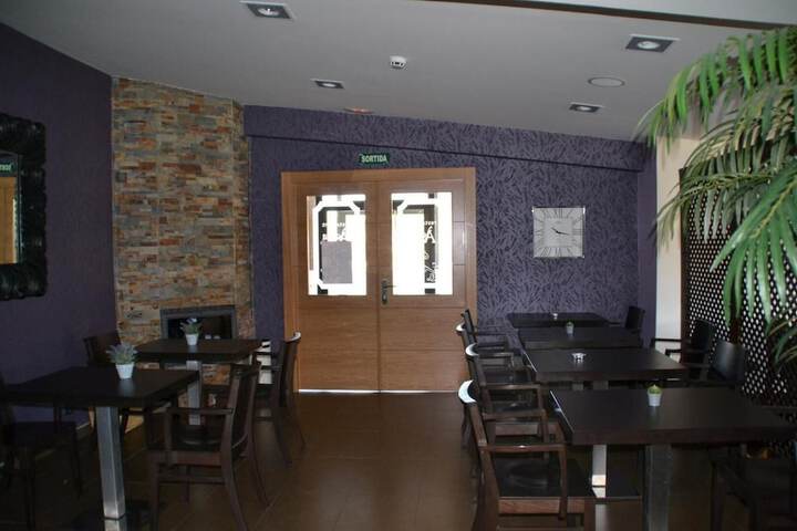 Dining 42 of 56