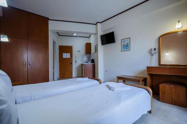 Room 6 of 54