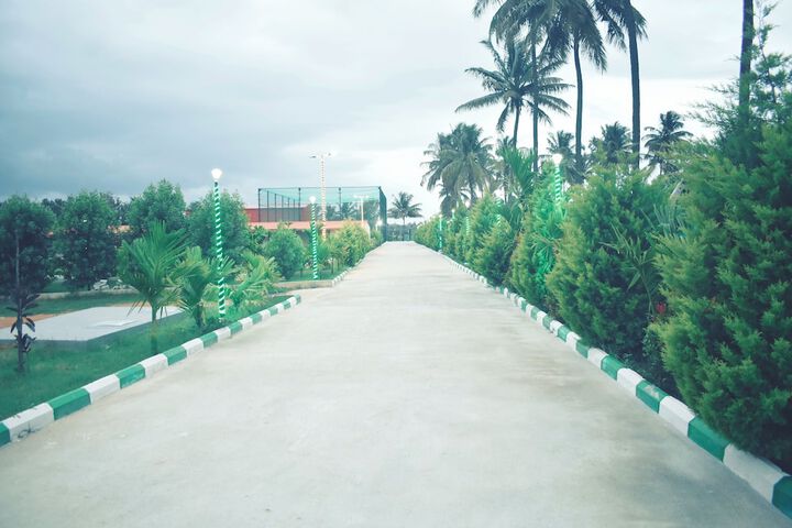 Hotel Exterior 23 of 40