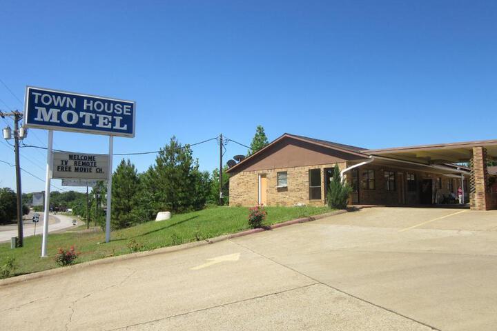 Town House Motel in Tyler, TX