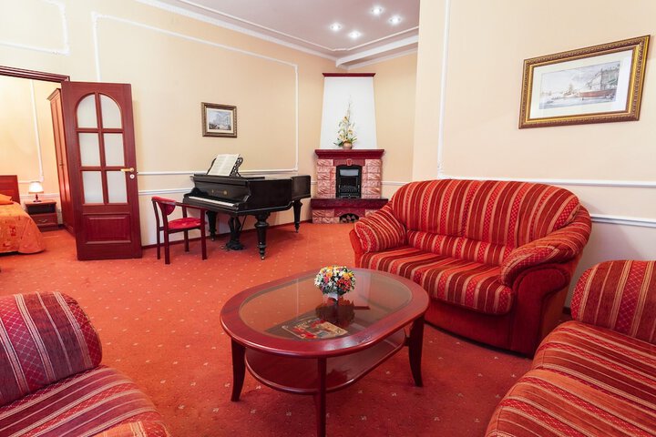 Room 21 of 34