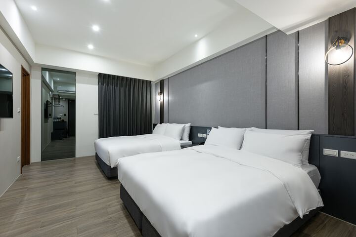 Room 14 of 68