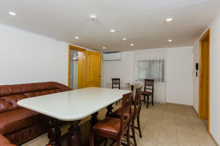 Room 21 of 60