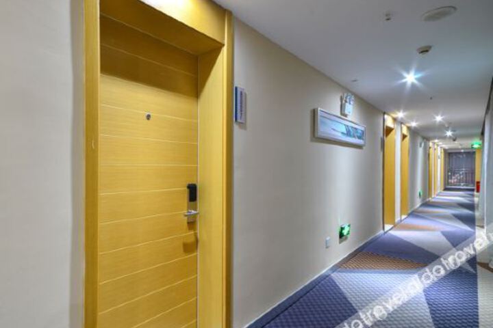 Hotel Interior 10 of 23