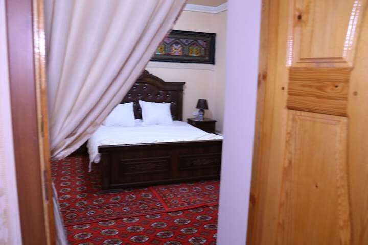 Room 5 of 20