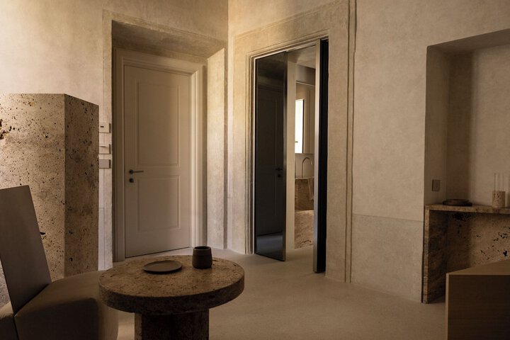 Room 6 of 39