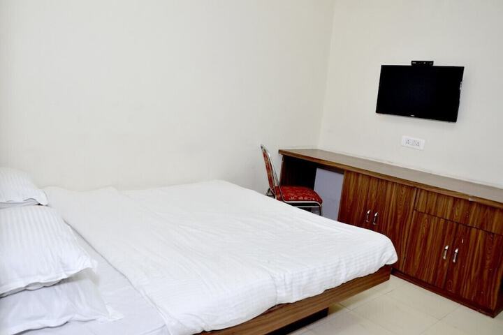 Room 18 of 31