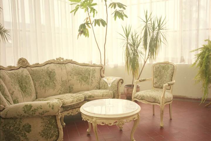 Room 22 of 48