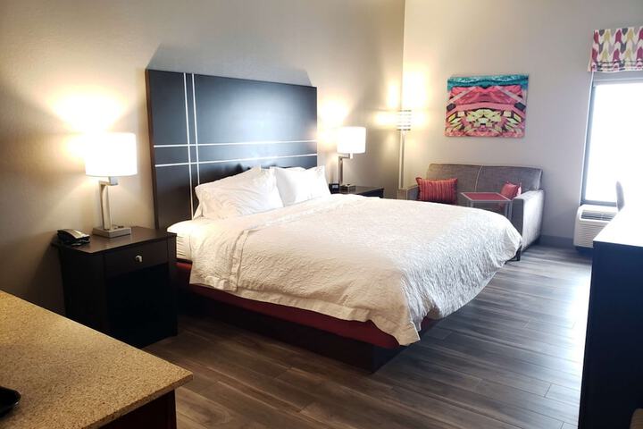 1 King Bed (14 of 22)