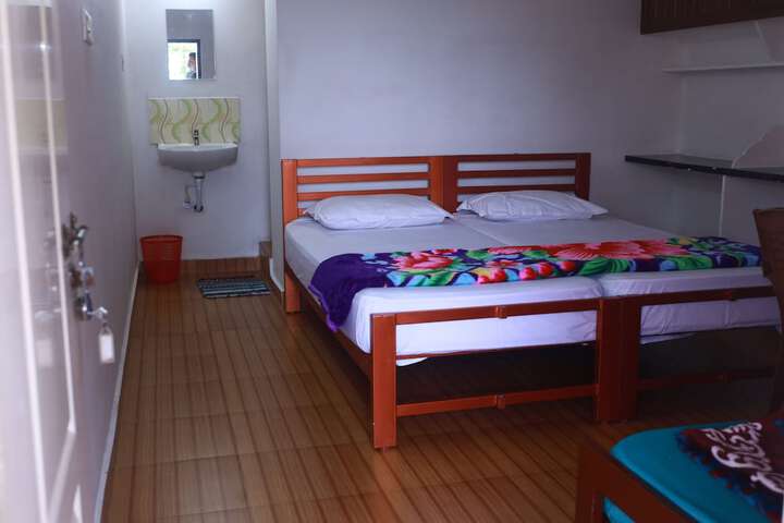 Room 6 of 53